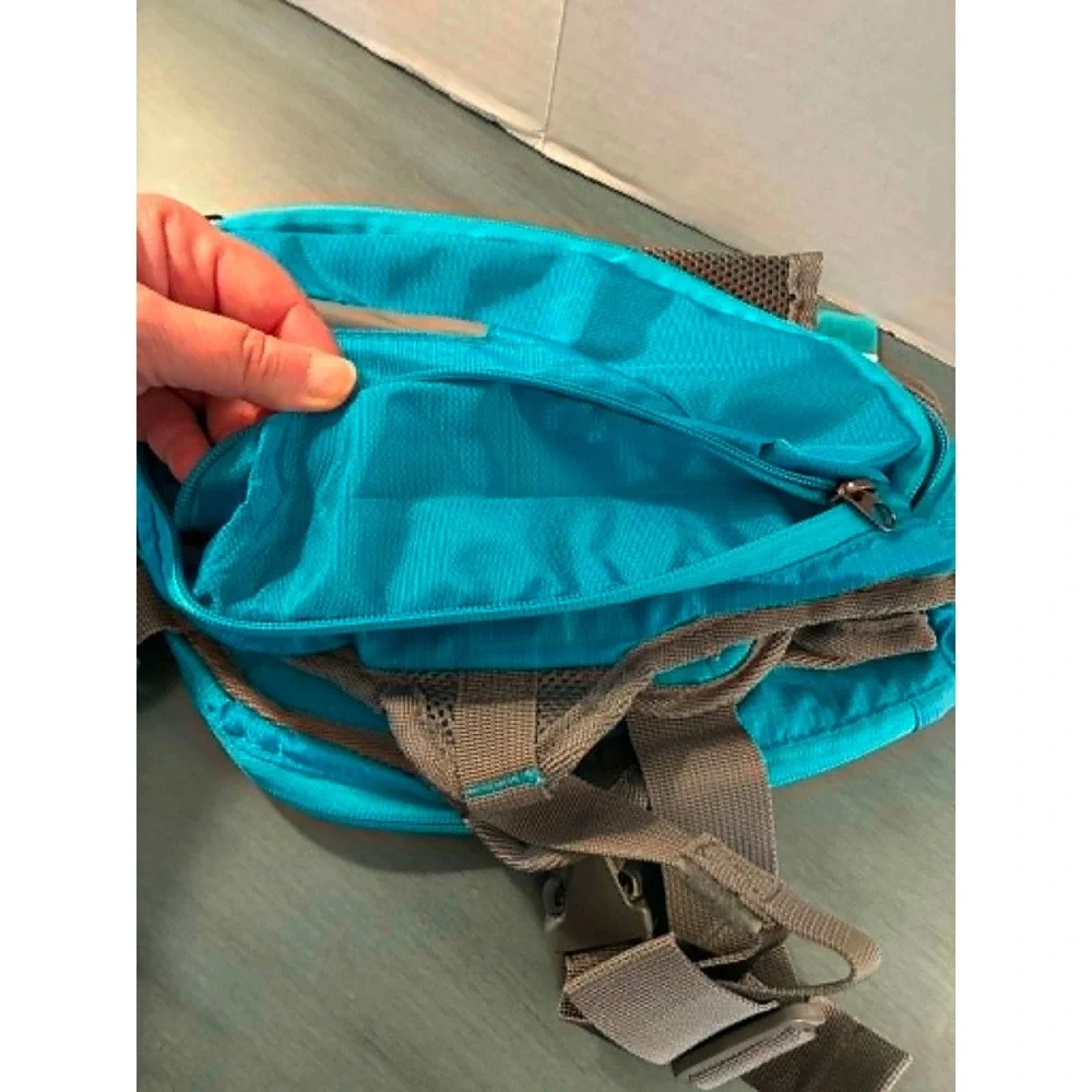 Outward Hound DayPak Dog Backpack Medium Teal New 4 Pockets D-Ring Hiking Vest